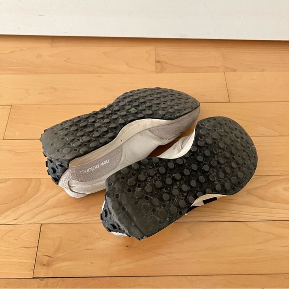 New Balance 327 Kid US13 - Picture 7 of 9